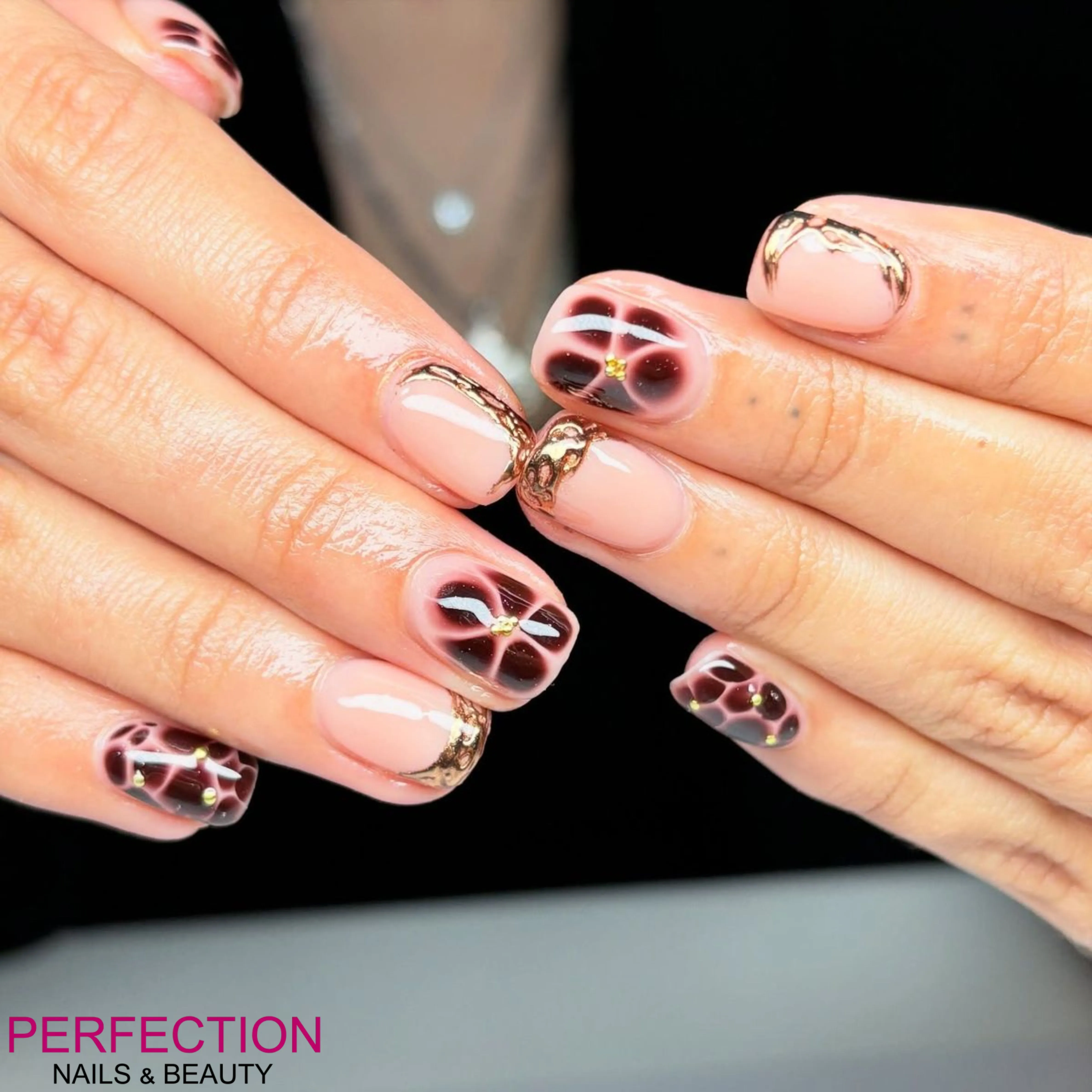 Pro nails
